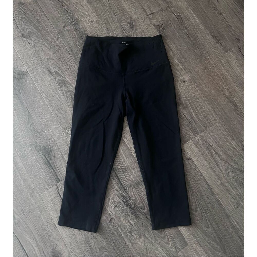 Nike Capri Leggings Womens Large Black Mid Rise Elastic Waist